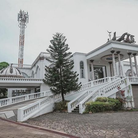 Reddoorz Premium @ Jalan Pal 10 Jambi Hotell Exteriör bild
