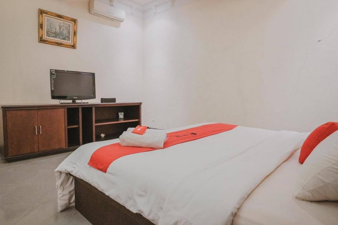 Reddoorz Premium @ Jalan Pal 10 Jambi Hotell Exteriör bild